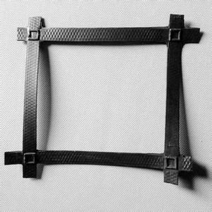鋼塑格柵加筋長(zhǎng)度對(duì)擋土墻工作性態(tài)的影響